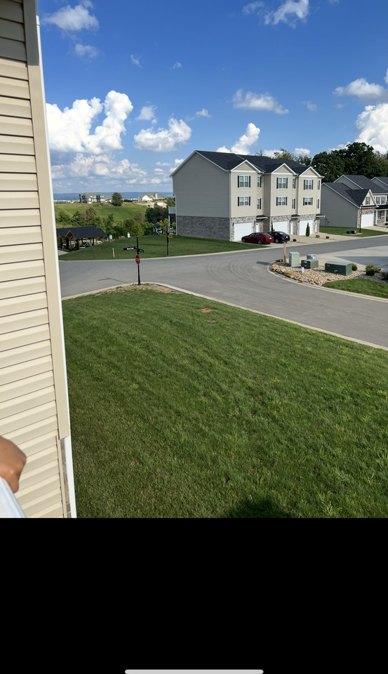 201 Red Oak Ln #201 - Photo 4 of 11