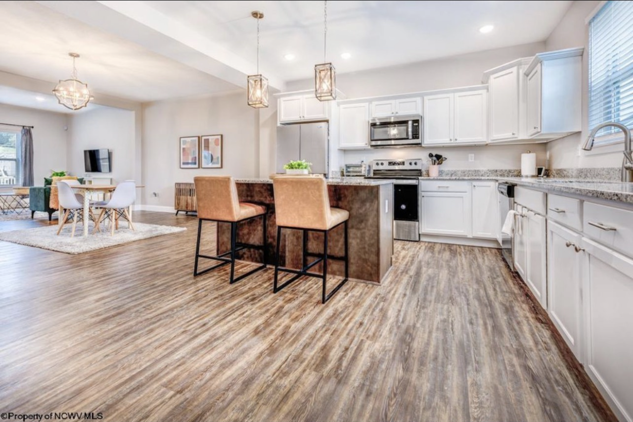 201 Red Oak Ln #201 - Photo 7 of 11