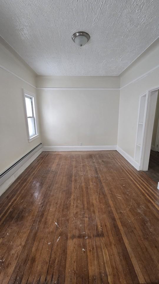 641 S 5th Ave #1stFL - Photo 2 of 10
