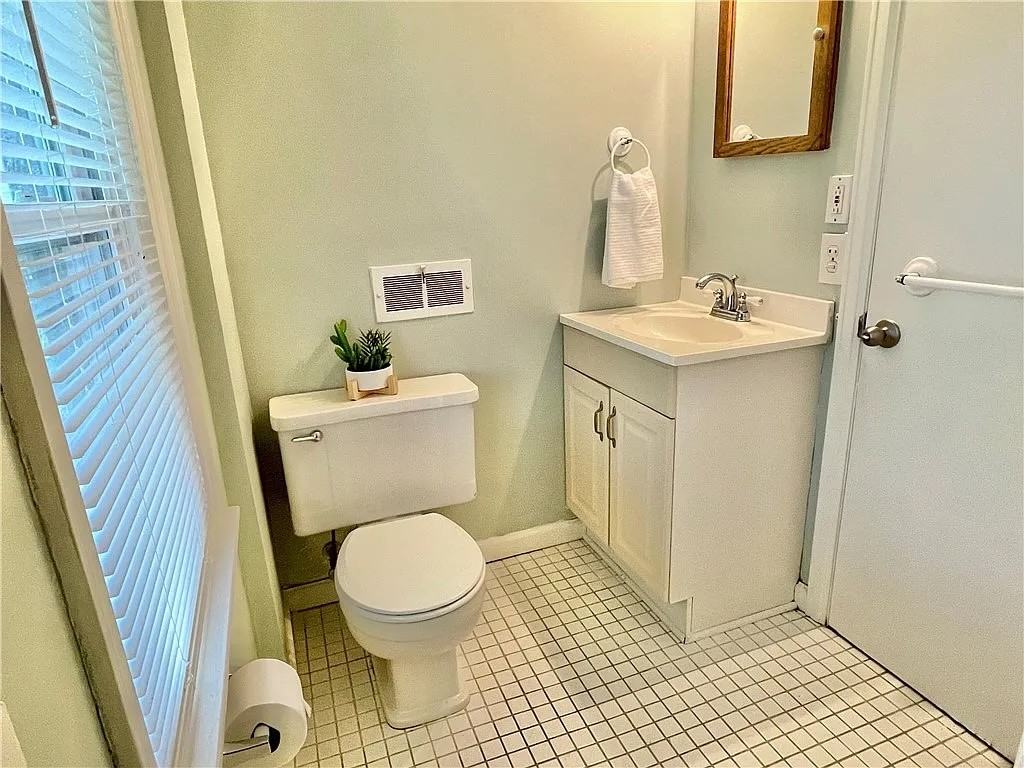 137 Edgemont Rd #NA - Photo 3 of 11
