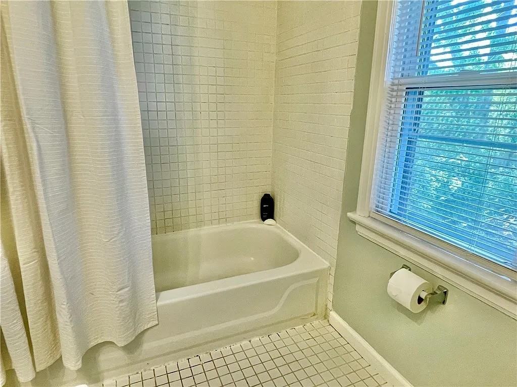 137 Edgemont Rd #NA - Photo 6 of 11