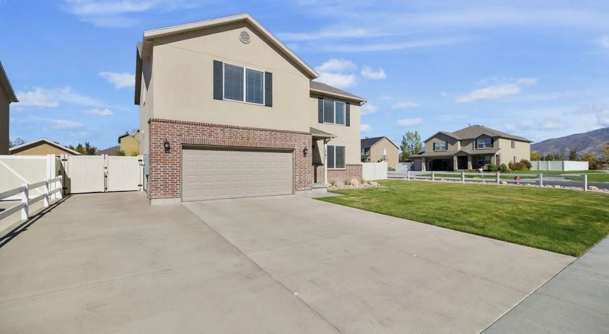 1781 Beaumont Dr #NA - Photo 3 of 16