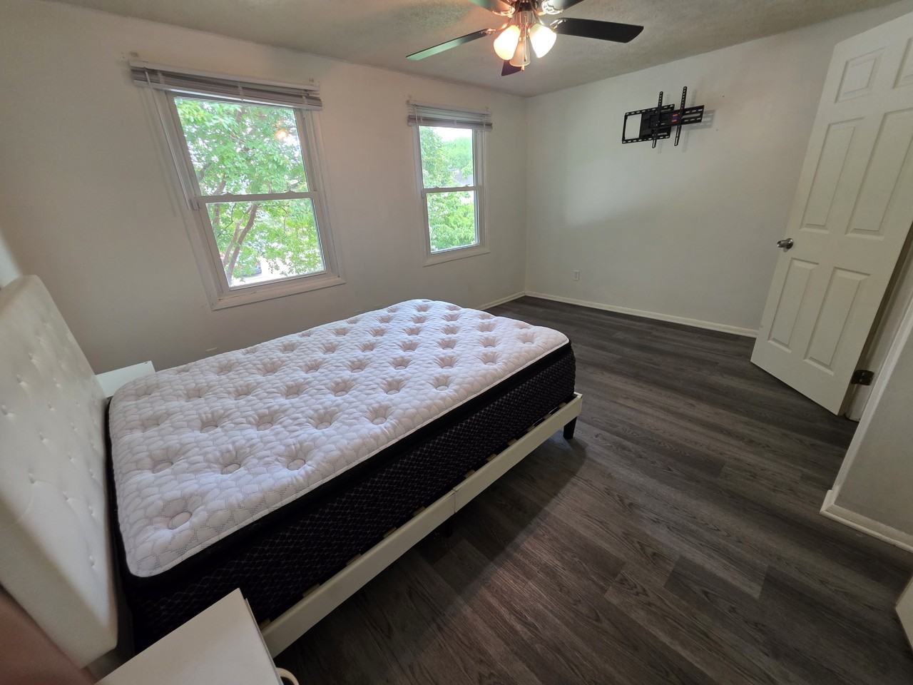 1326 Vanasse Ct - Photo 2 of 16
