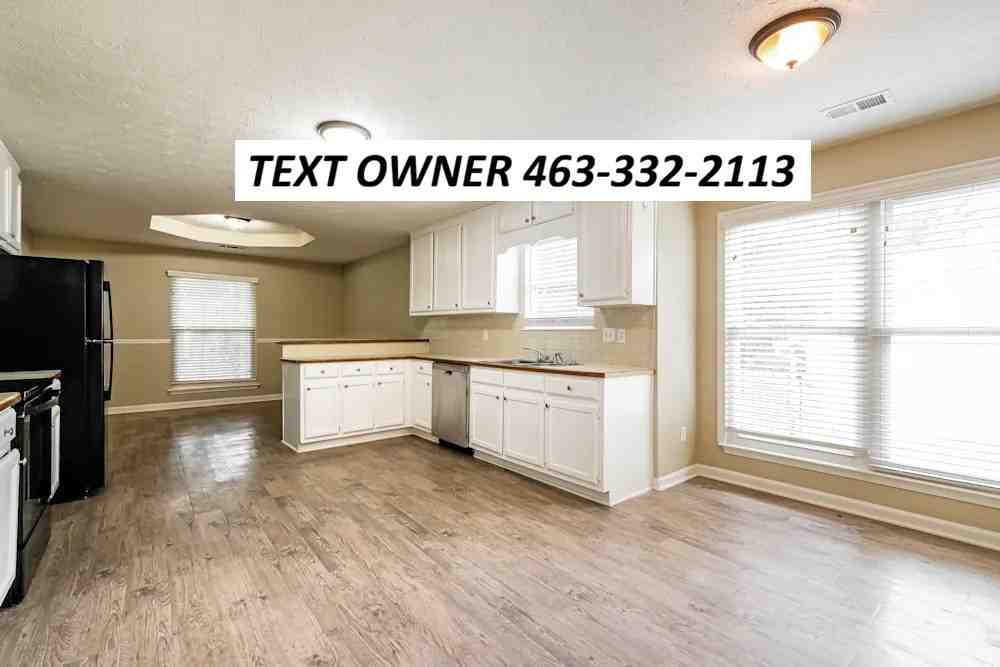 1571 Canberra Dr #NA - Photo 3 of 8