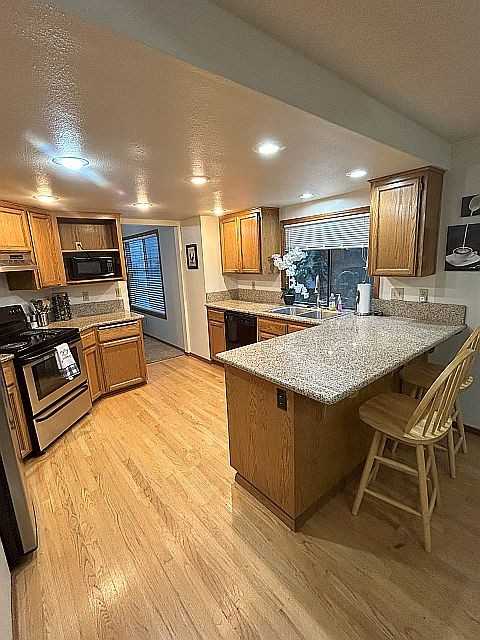 8085 Sw Bond St #NA - Photo 6 of 12