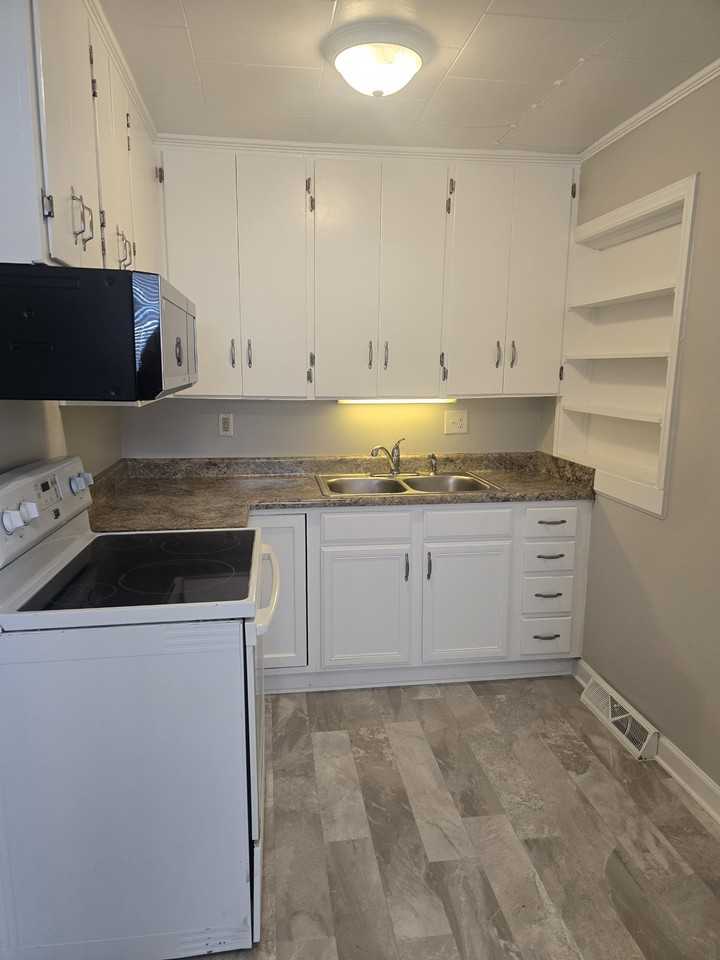 302 Penn Pl #NA - Photo 3 of 17