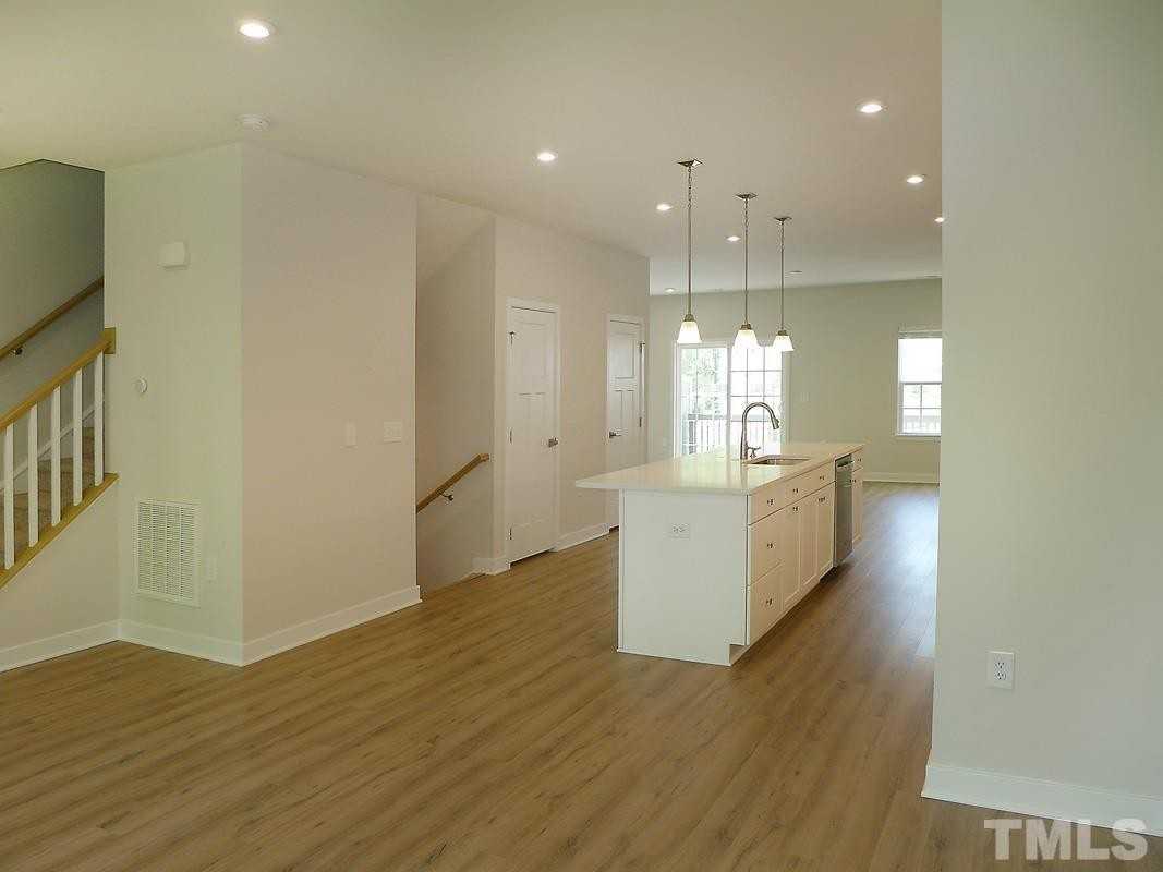 137 Callowhill Ln #137 - Photo 6 of 34