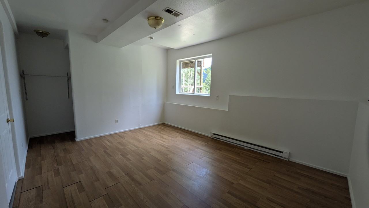 445 Beethoven Dr - Photo 5 of 12