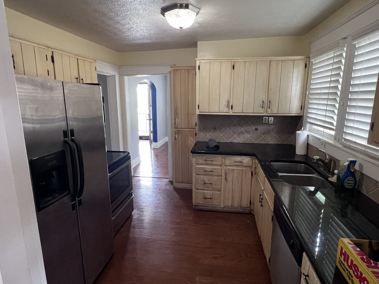 1217 Chester Ave #NA - Photo 4 of 18