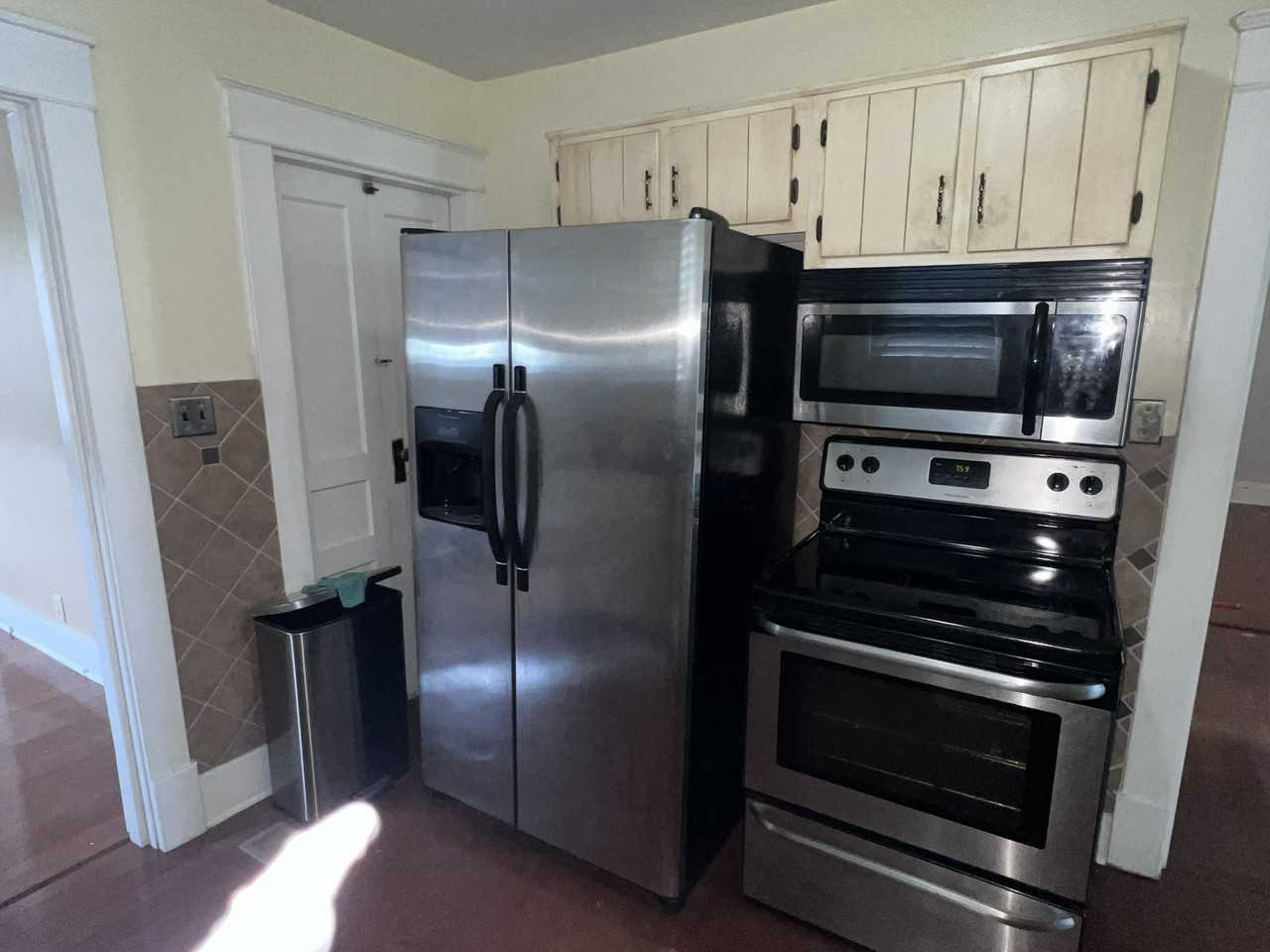 1217 Chester Ave #NA - Photo 5 of 18