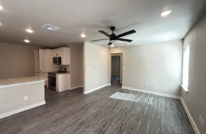 2846 Glennster St #NA - Photo 2 of 14