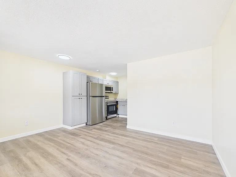 14900 Union Ave Sw #1-17 - Photo 5 of 13