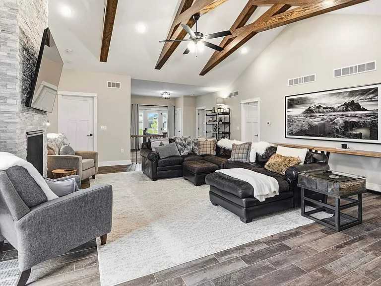 3911 Travers Cir #NA - Photo 6 of 50