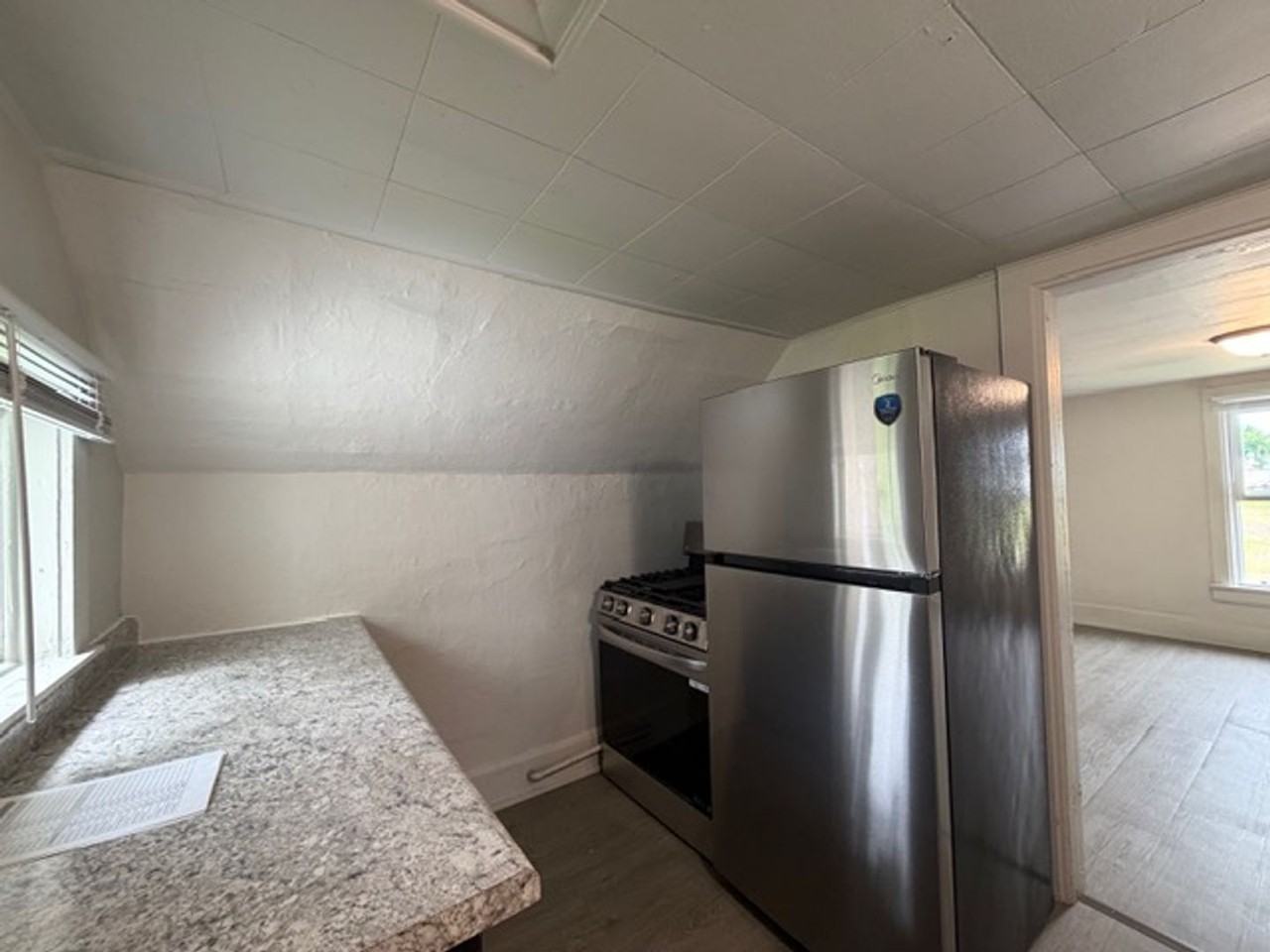 402 W Fritz Ave - Photo 4 of 21