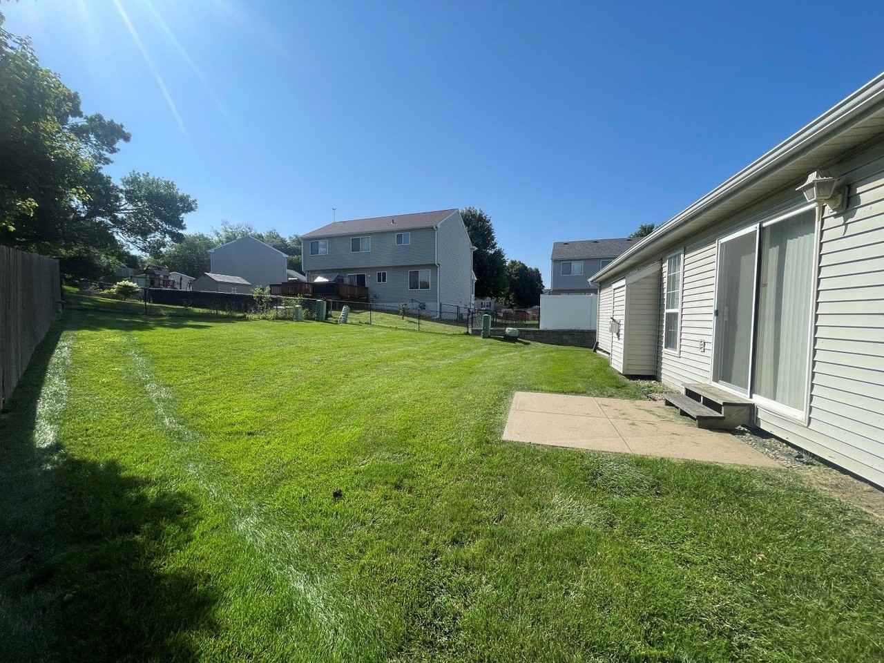 11709 S 27th St - Photo 4 of 14