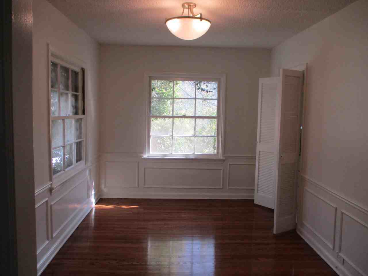 1000 Tiverton Ave #1000 - Photo 5 of 12