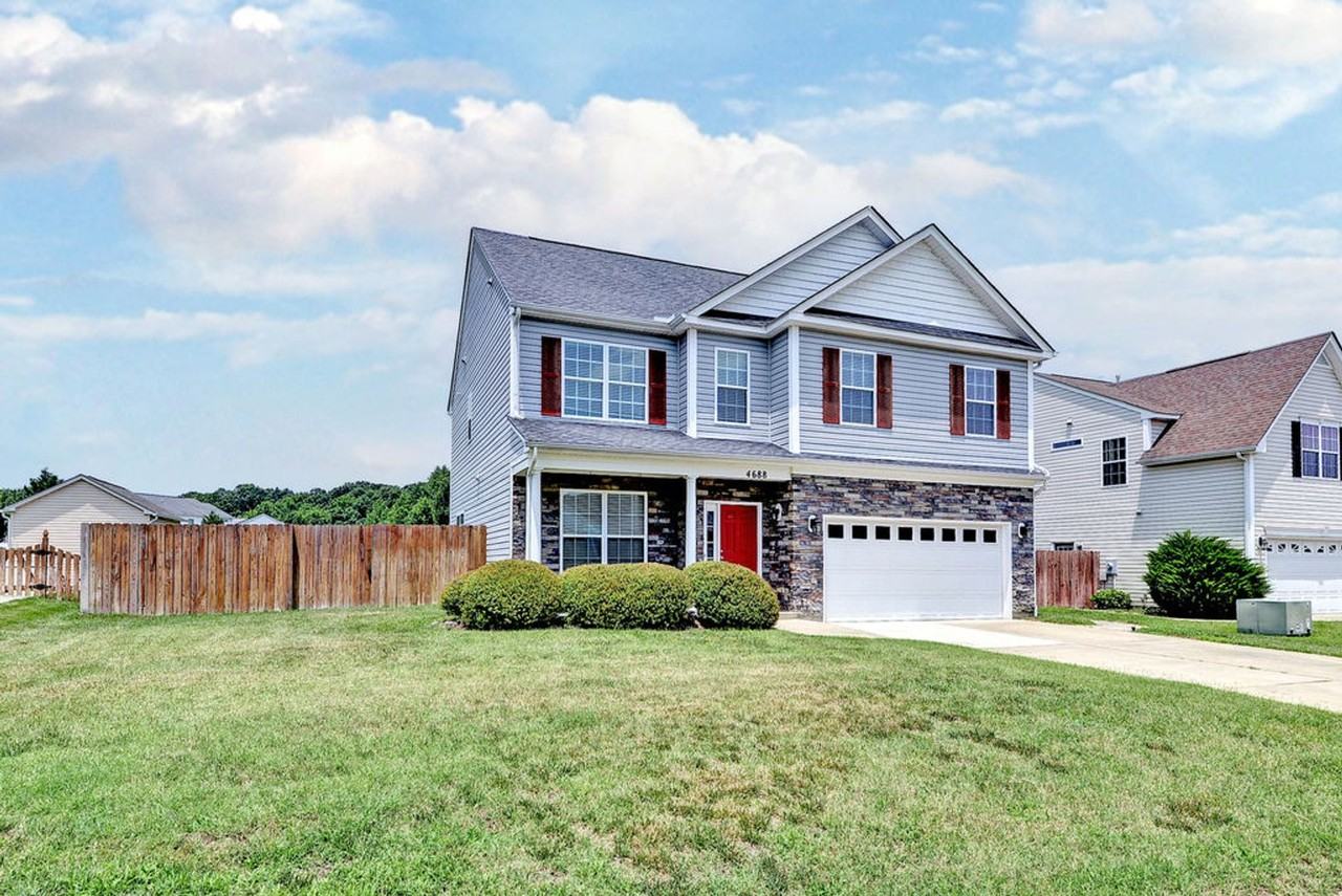 4688 Yeardley Loop - Photo 3 of 45
