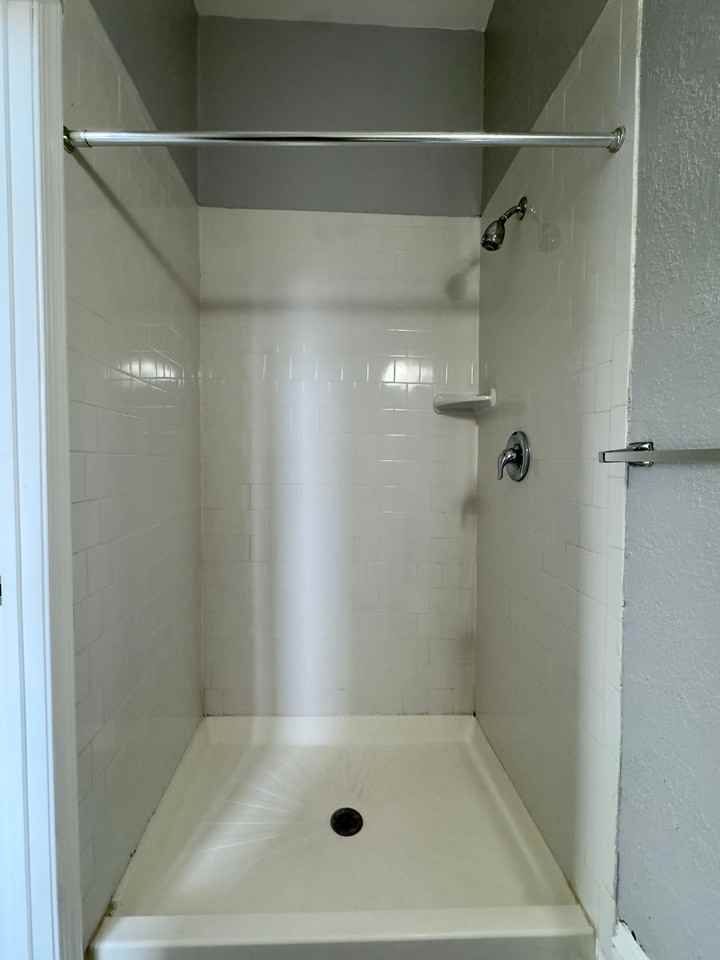 For Rent: Spacious Urban Living at 1322 - Photo 3 of 19