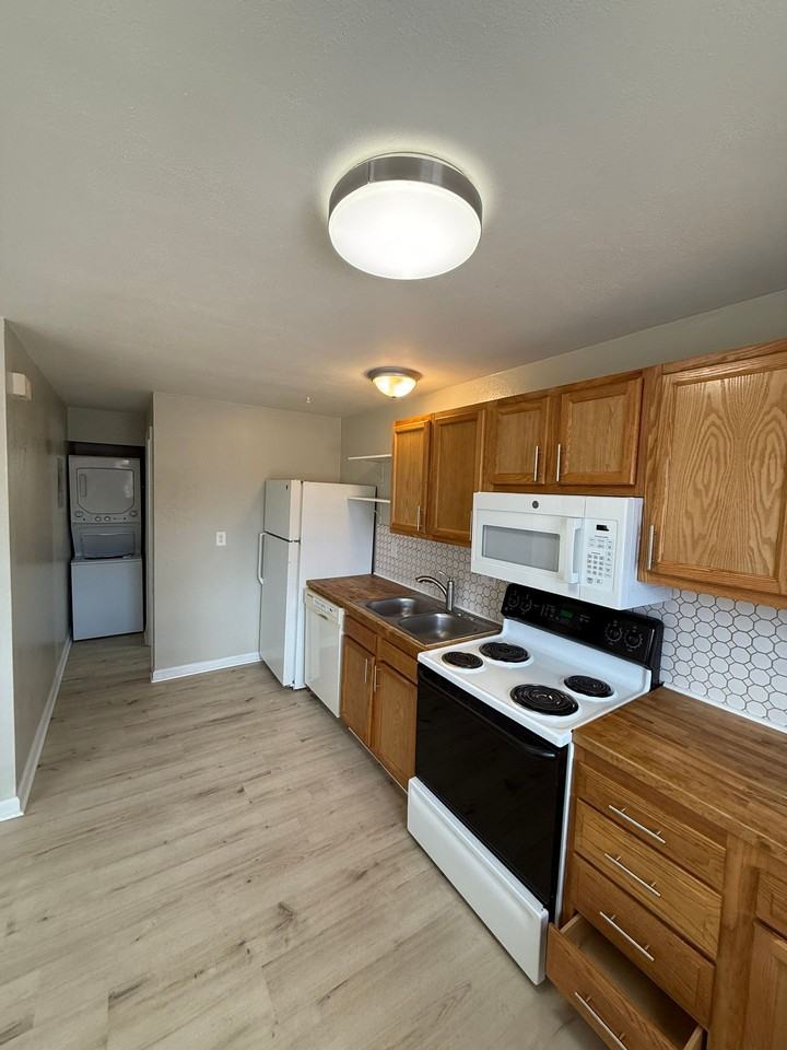 3129 - 3133 N El Paso St - Photo 2 of 5
