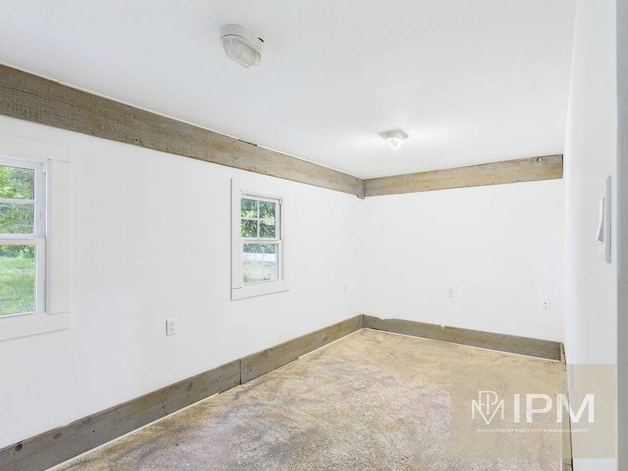 2451 Log Cabin Rd - Photo 5 of 12