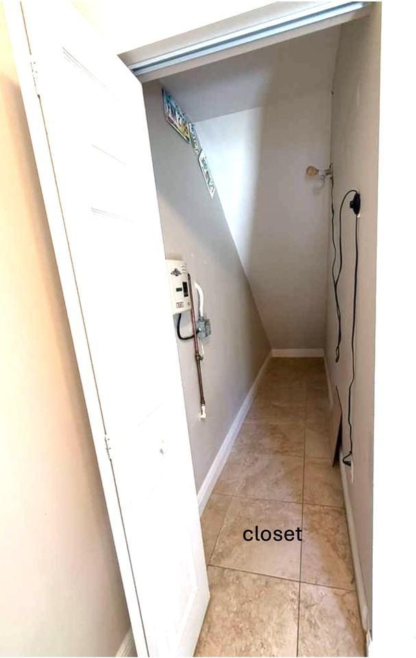 467 Northwest 19th Street #342 - Photo 4 of 16
