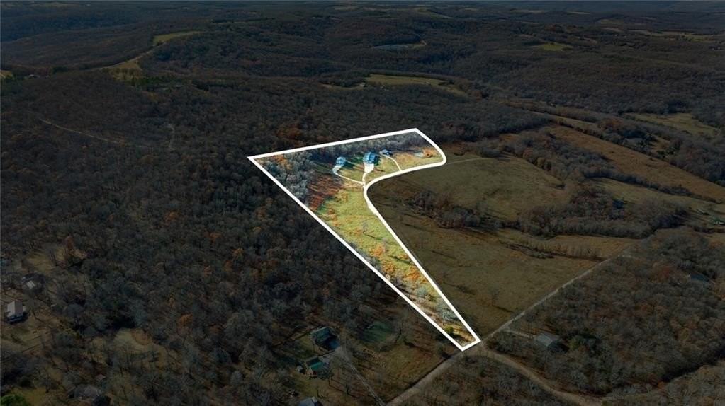 16027 Trapp Hill Rd - Photo 2 of 47