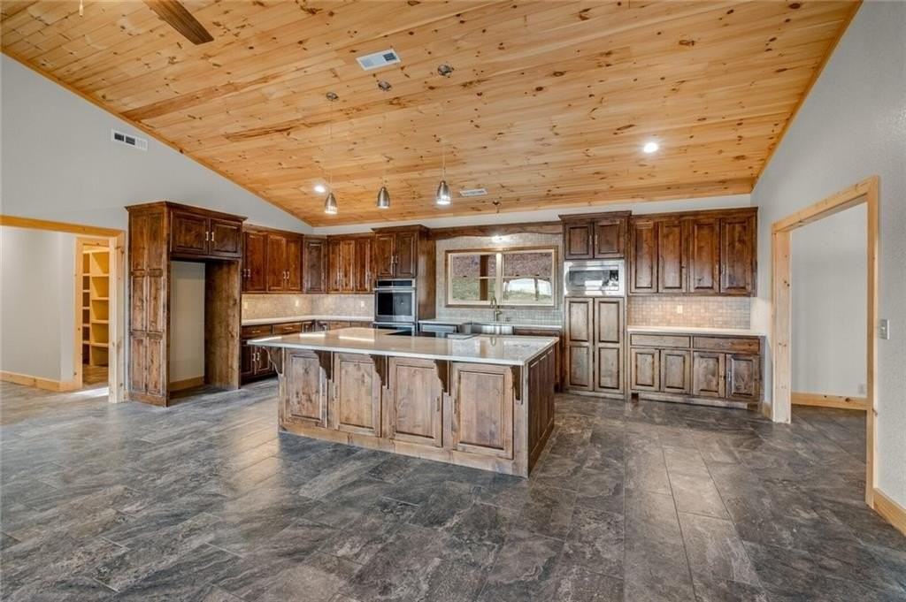 16027 Trapp Hill Rd - Photo 3 of 47