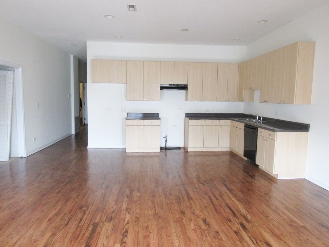 2340 N Milwaukee Ave #2 - Photo 3 of 13