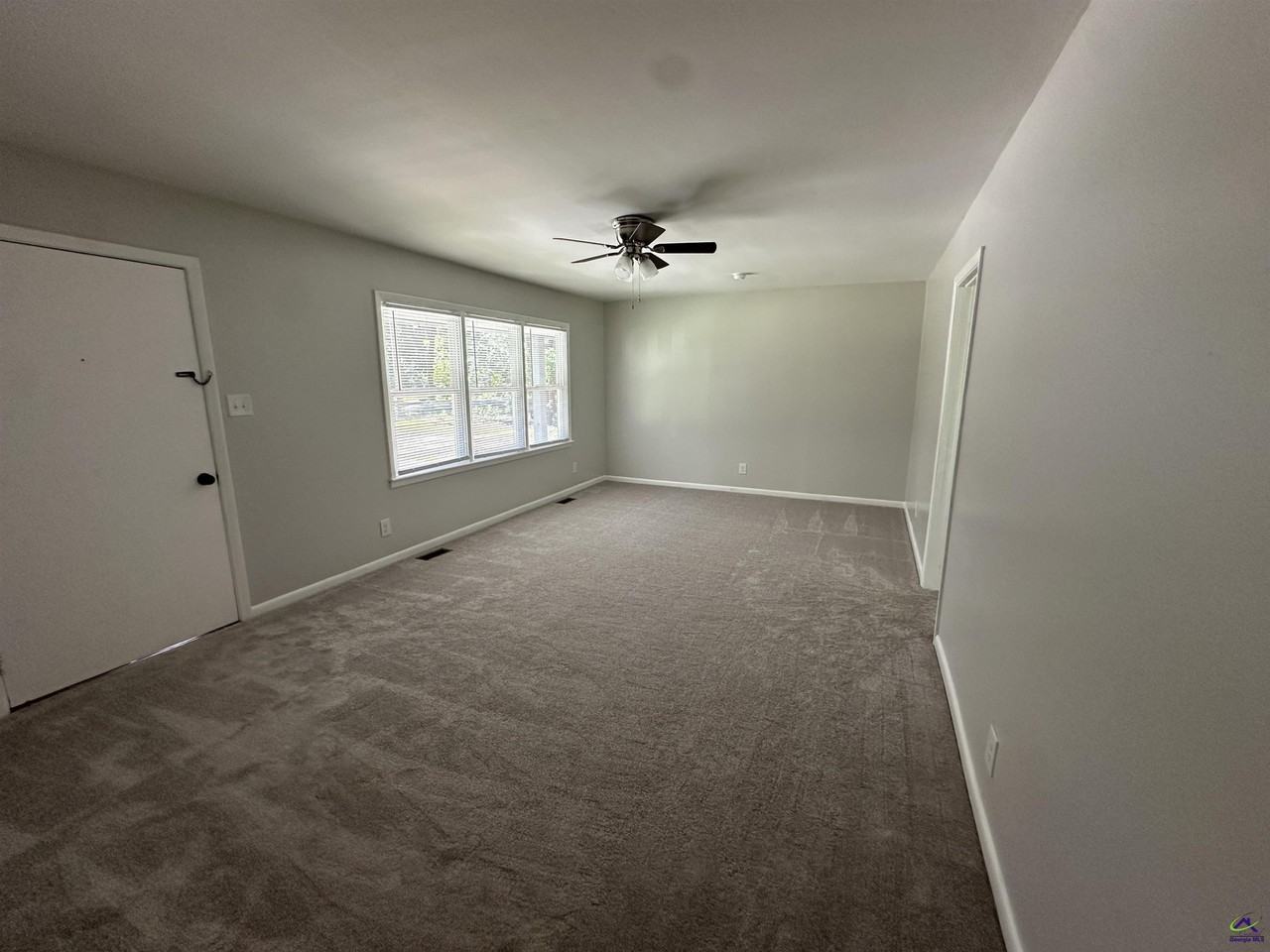 1021 Greenwood Dr - Photo 4 of 22