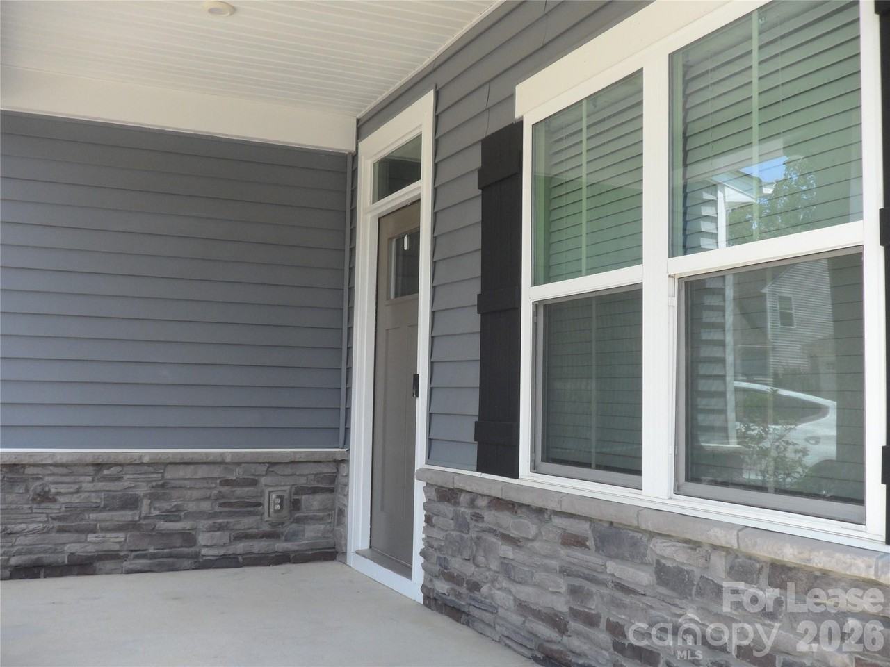 1239 Harkey Creek Dr - Photo 3 of 17