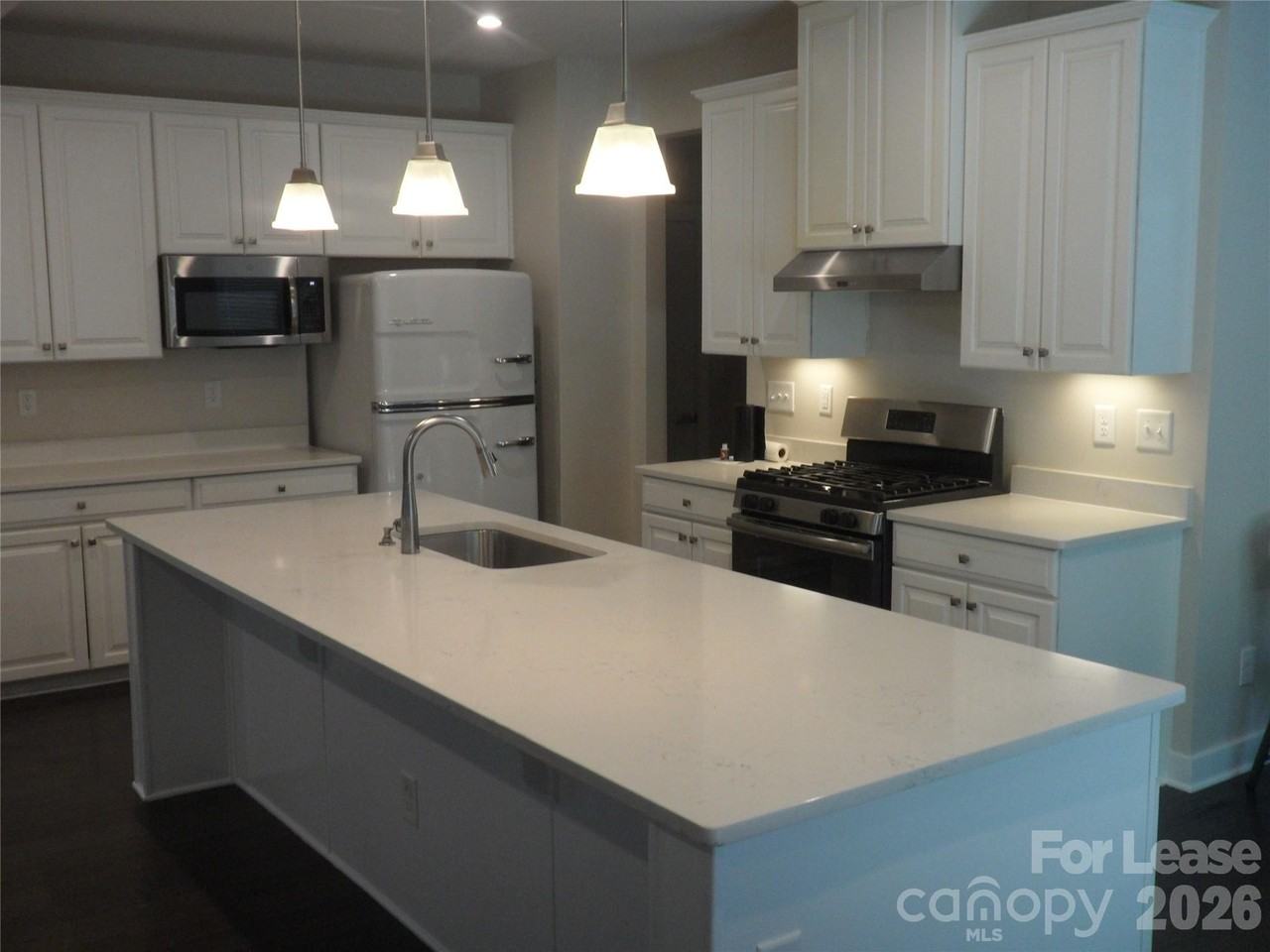 1239 Harkey Creek Dr - Photo 7 of 17