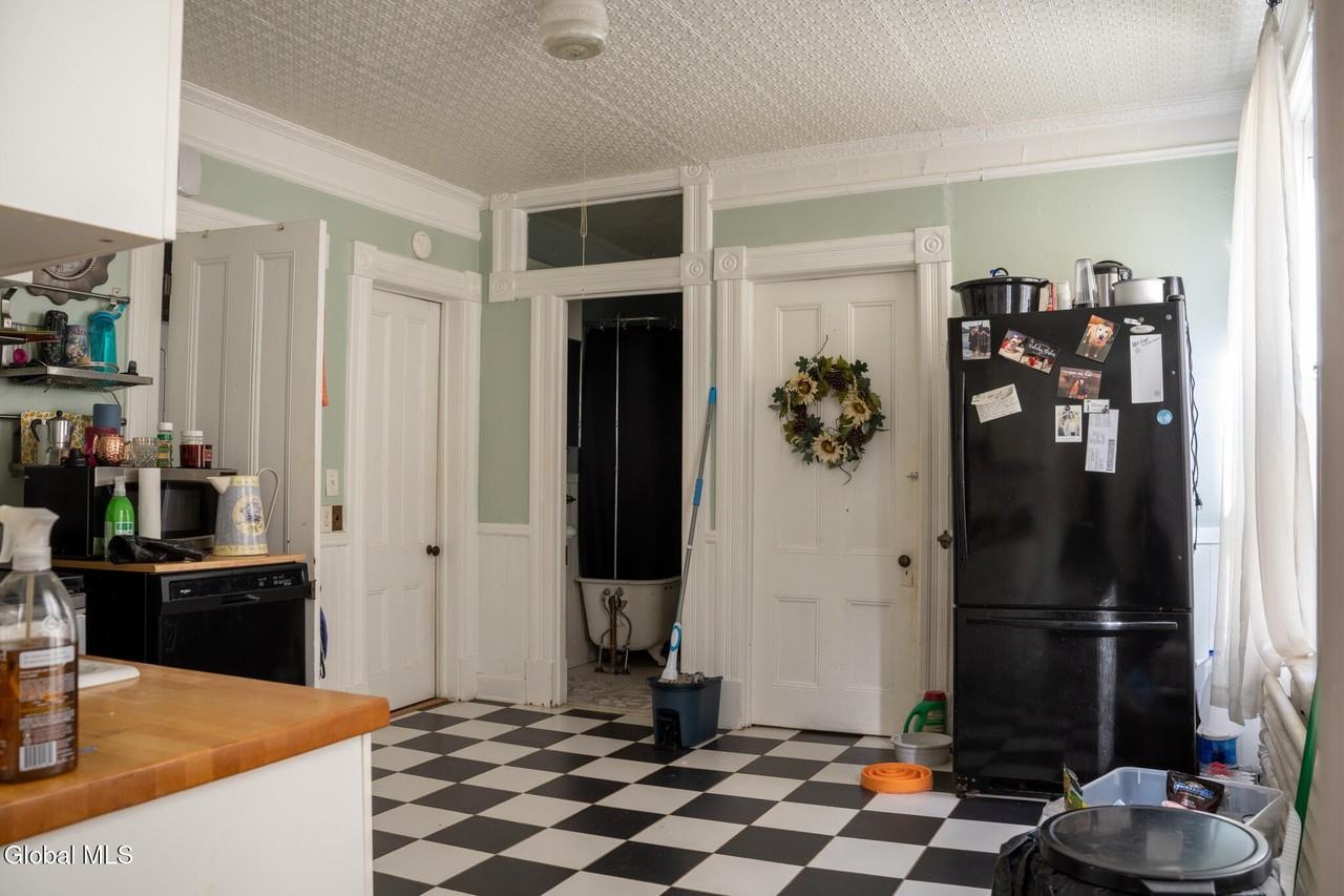 908 3rd Ave #1 - Photo 6 of 12