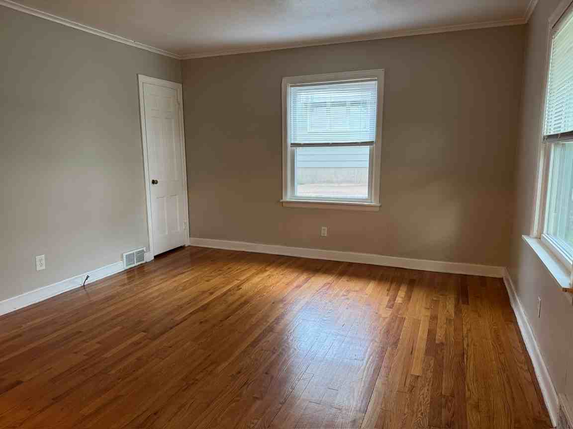 3318 Carolina Ave #1 - Photo 3 of 11