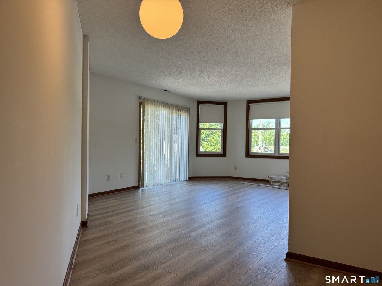 1022 Main St #7 - Photo 2 of 10