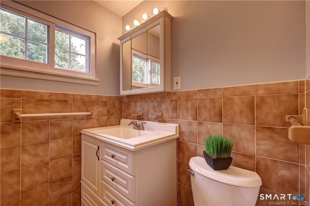 24 Beau St - Photo 5 of 19