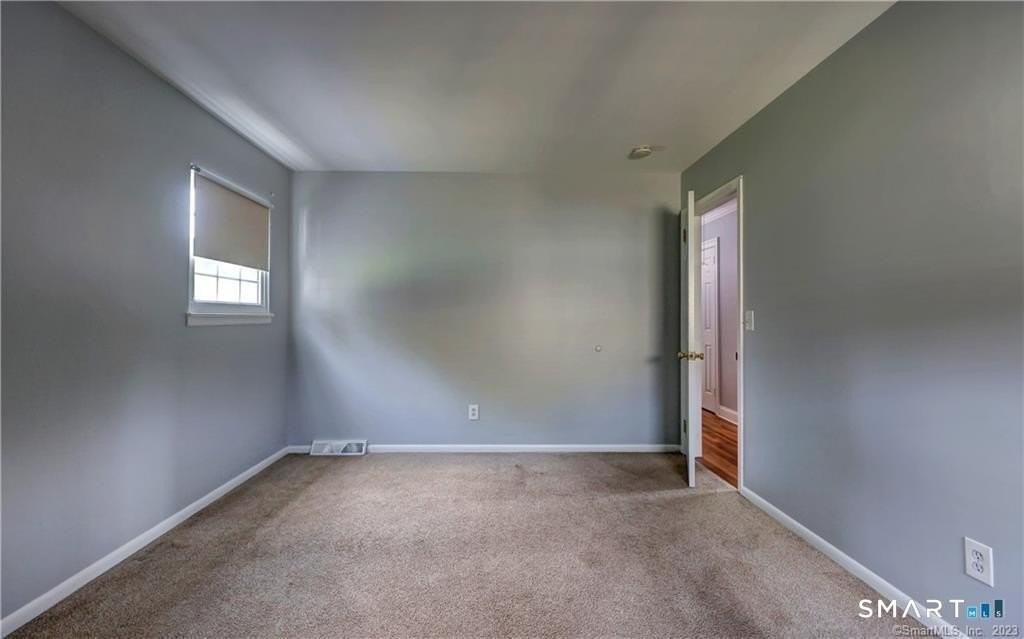 24 Beau St - Photo 7 of 19