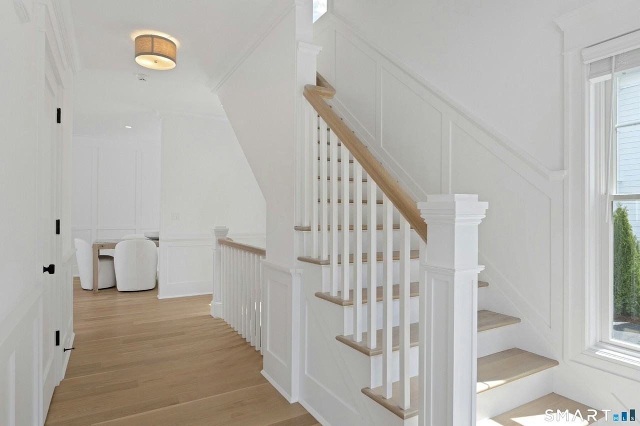 16R Old Stamford Rd - Photo 5 of 36