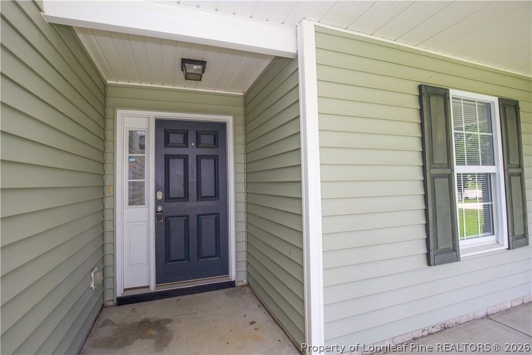 196 Lochwood Dr - Photo 3 of 47