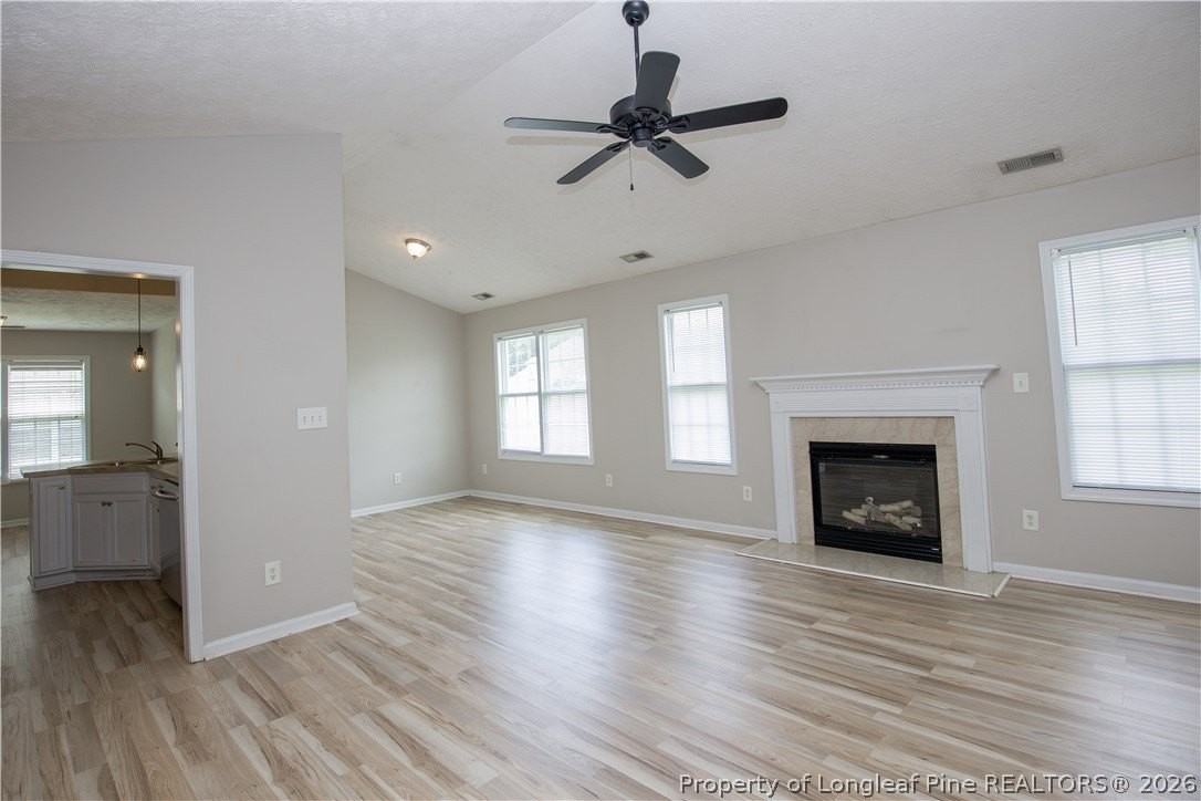 196 Lochwood Dr - Photo 6 of 47