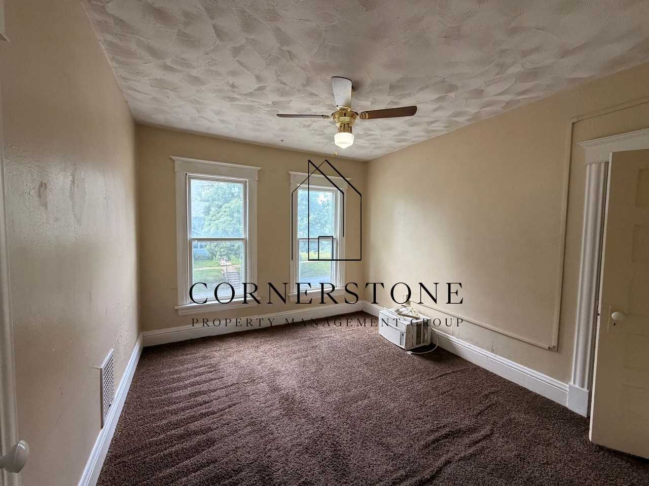 913 5th Ave N - Photo 6 of 10