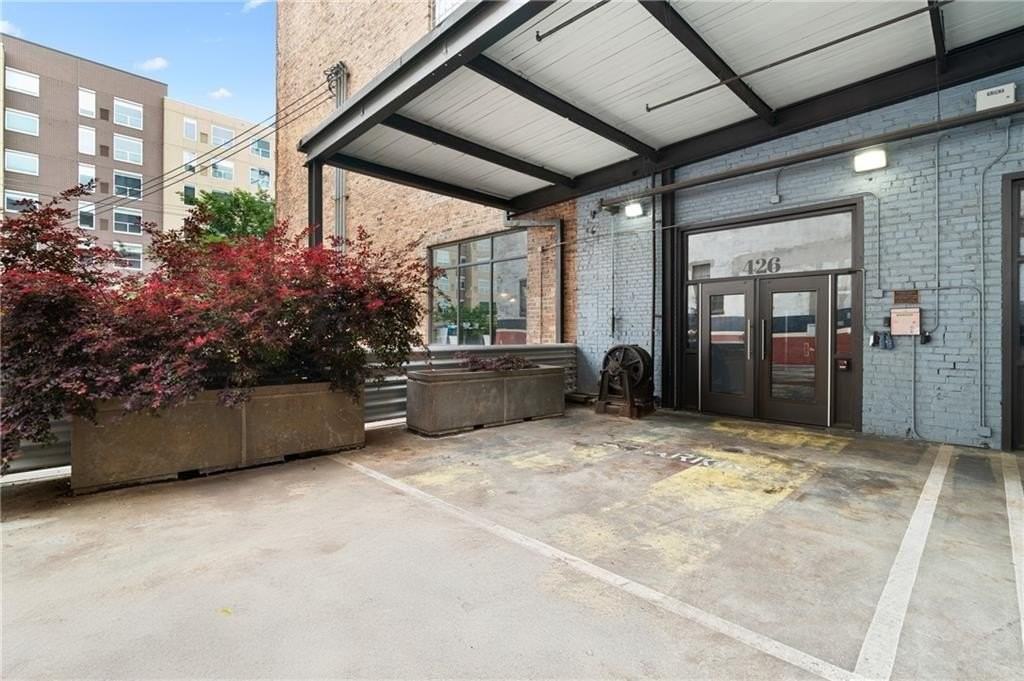 426 Marietta St Nw #406 - Photo 4 of 32