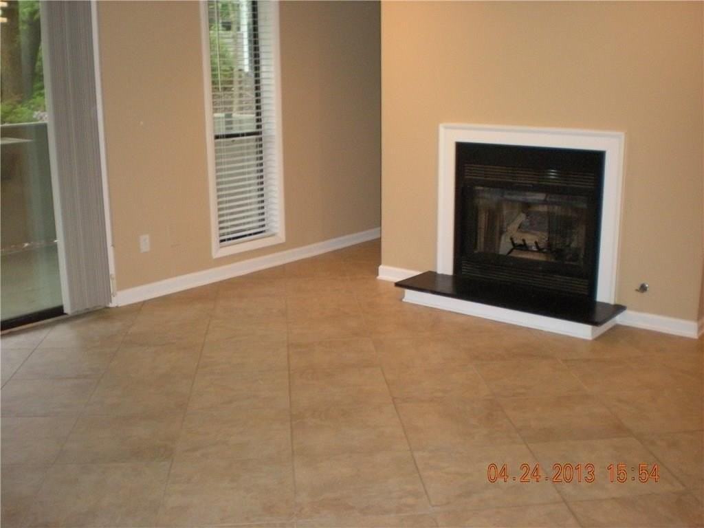 1010 Wynnes Ridge Cir Se - Photo 3 of 15