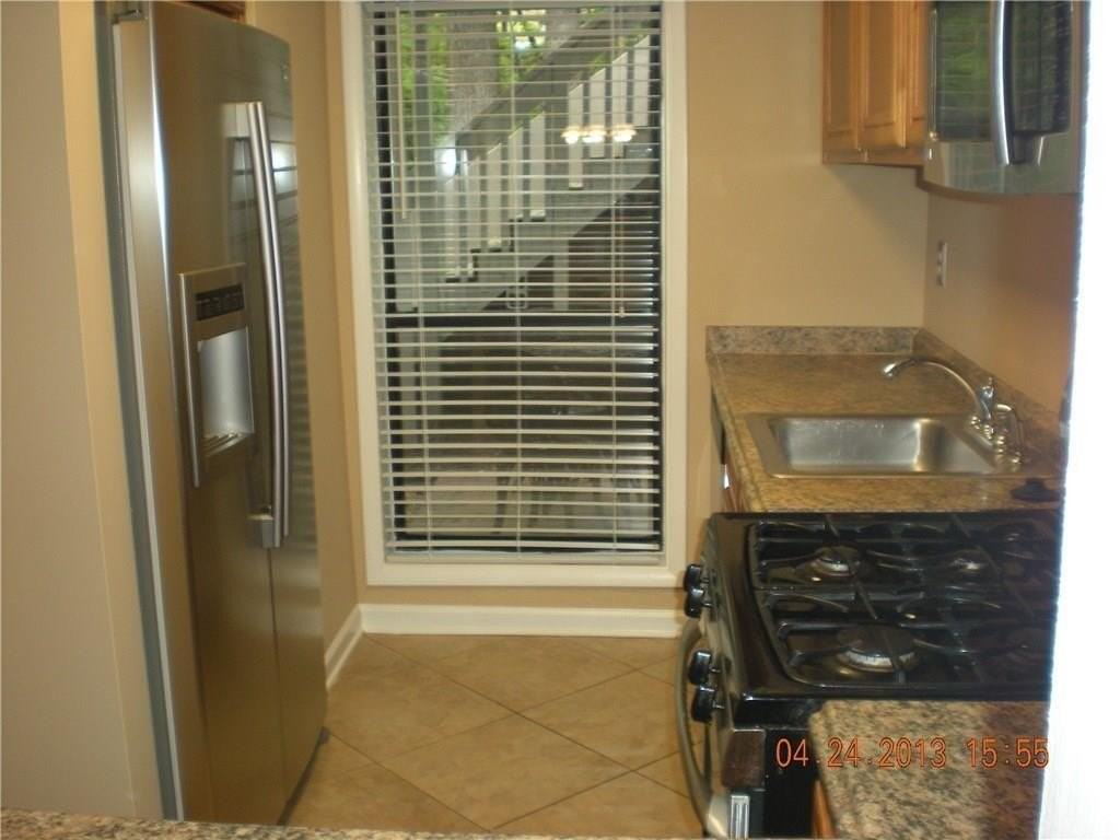 1010 Wynnes Ridge Cir Se - Photo 5 of 15