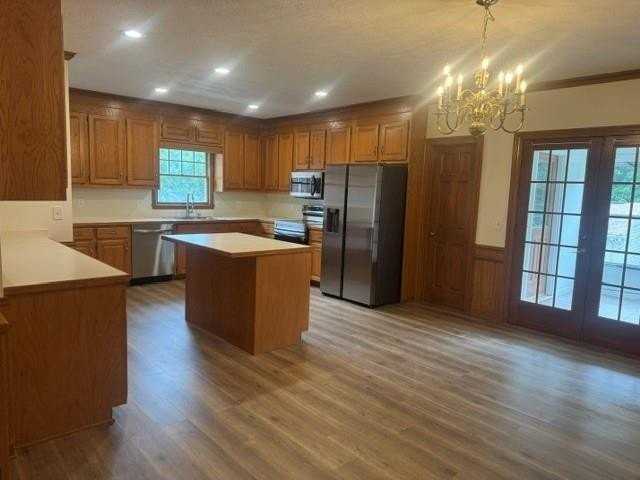 5677 Bentley Rd - Photo 6 of 27