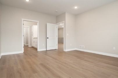 5718 Willow Creek Ln #1 - Photo 5 of 9