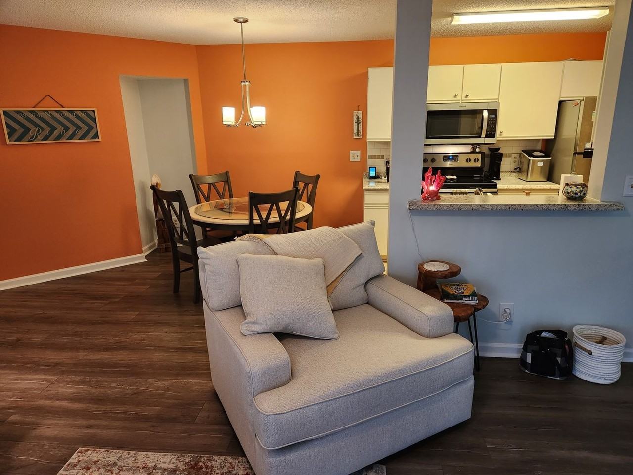 8861 Grove Park Dr - Photo 4 of 12
