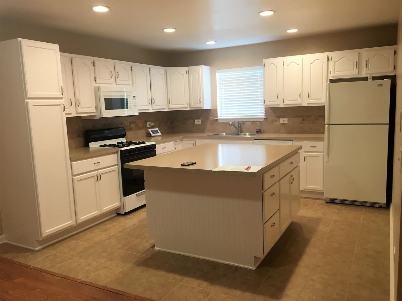 520 Stilson St #1 - Photo 3 of 17