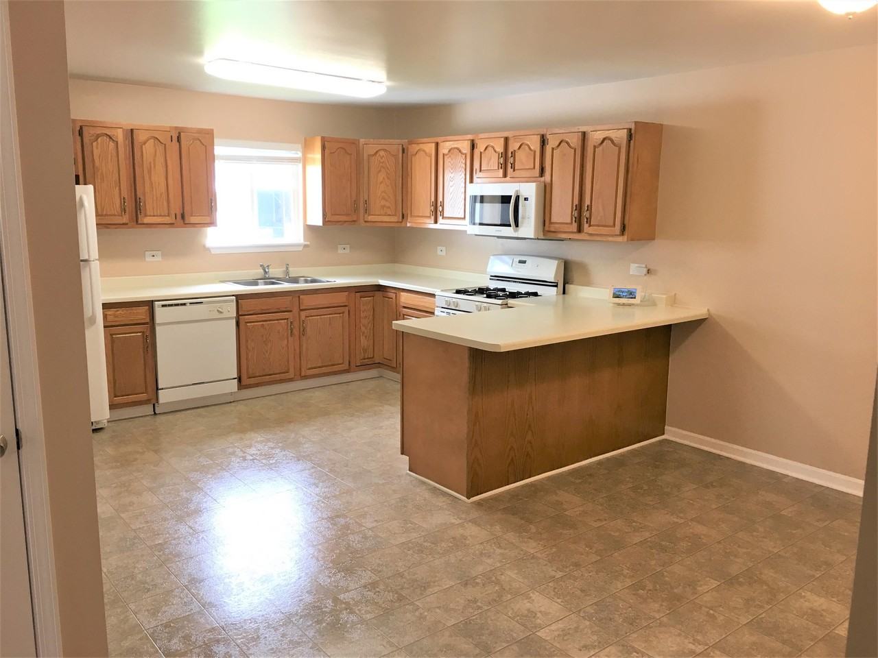 516 Stilson St #2 - Photo 5 of 16