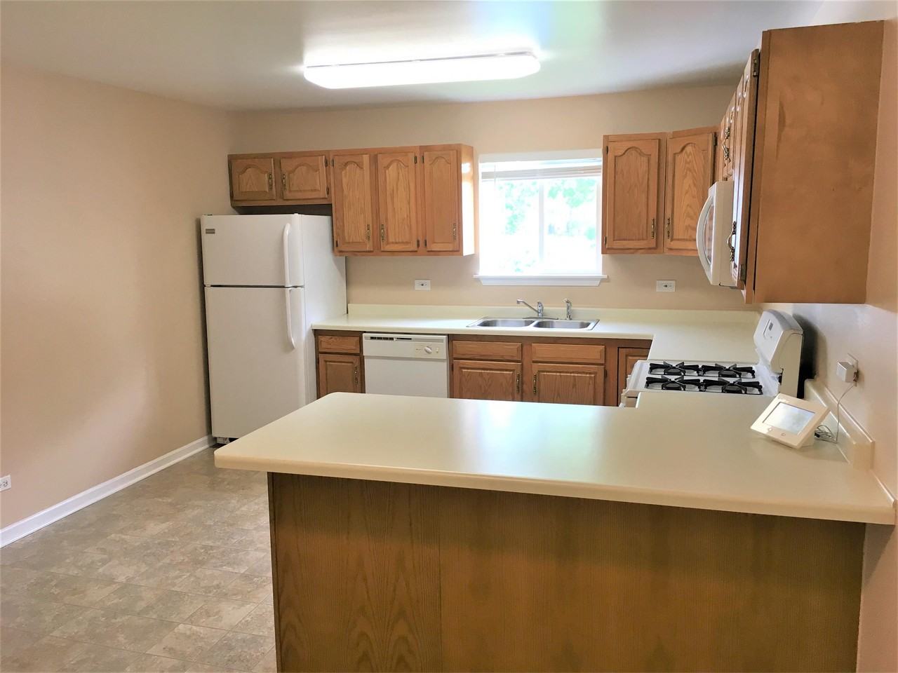 516 Stilson St #2 - Photo 6 of 16