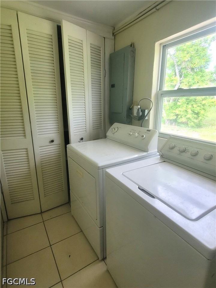 2931 Grand Ave - Photo 7 of 9